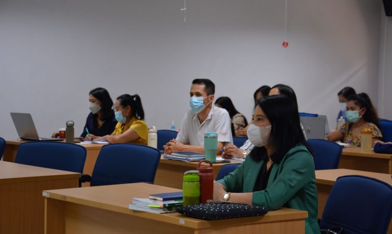 ศูนย์บรรณสารฯ จัดฝึกอบรม เรื่อง ผู้ตรวจประเมินภายในระบบการจัดการสิ่งแวดล้อมตามมาตรฐาน ISO 14001: 2015